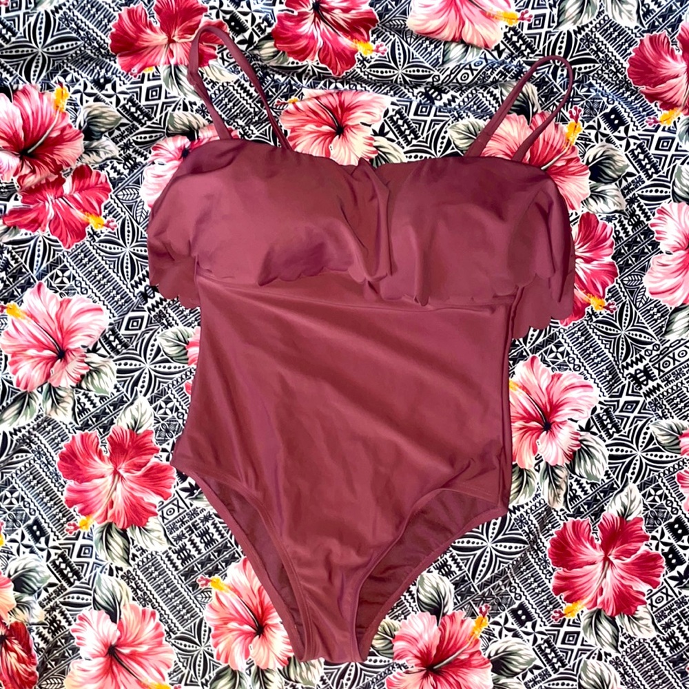 🆕 Kona Sol Swimsuit One Piece M